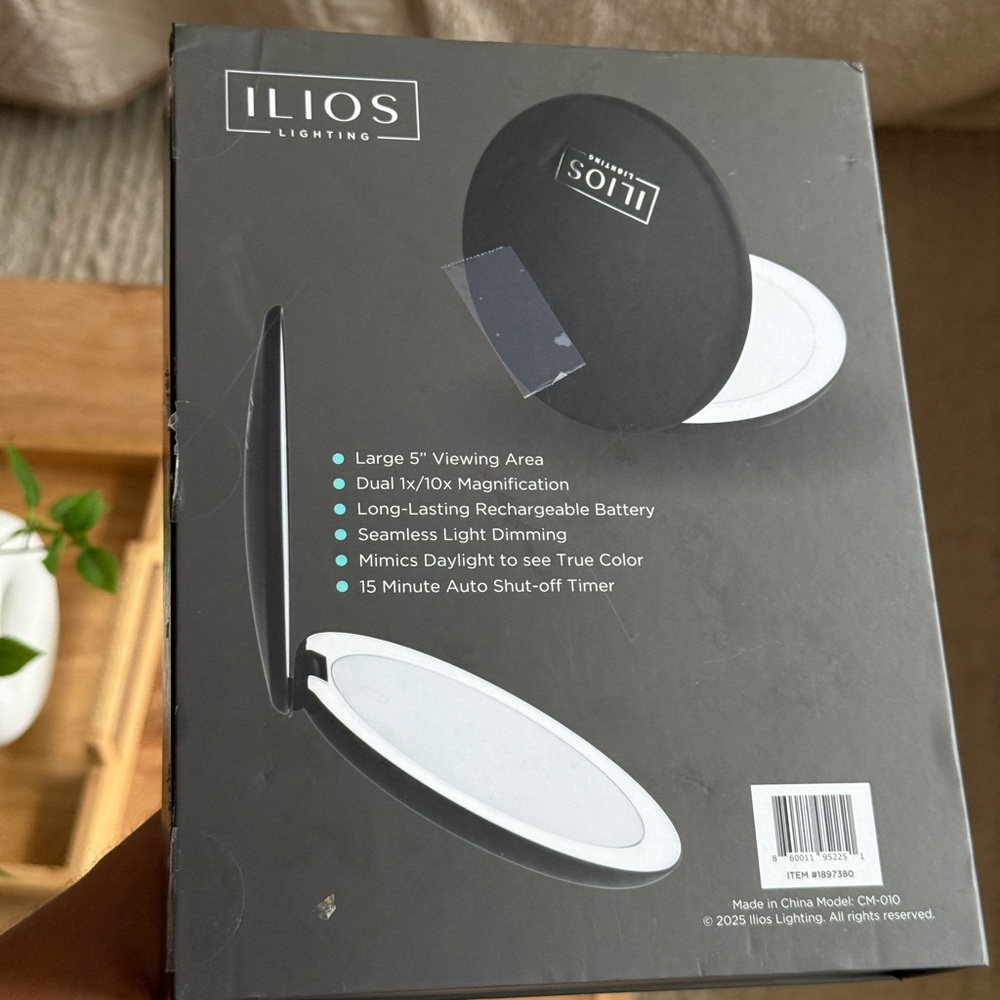 ILIOS Lighting LED Rechargeable Compact Mirror 1X / 10X - New - BLACK -NEW - Picture 3 of 3